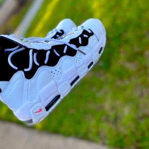 2017 pink white and black Air Money Nikes 8/9 condition wore probably 2 times